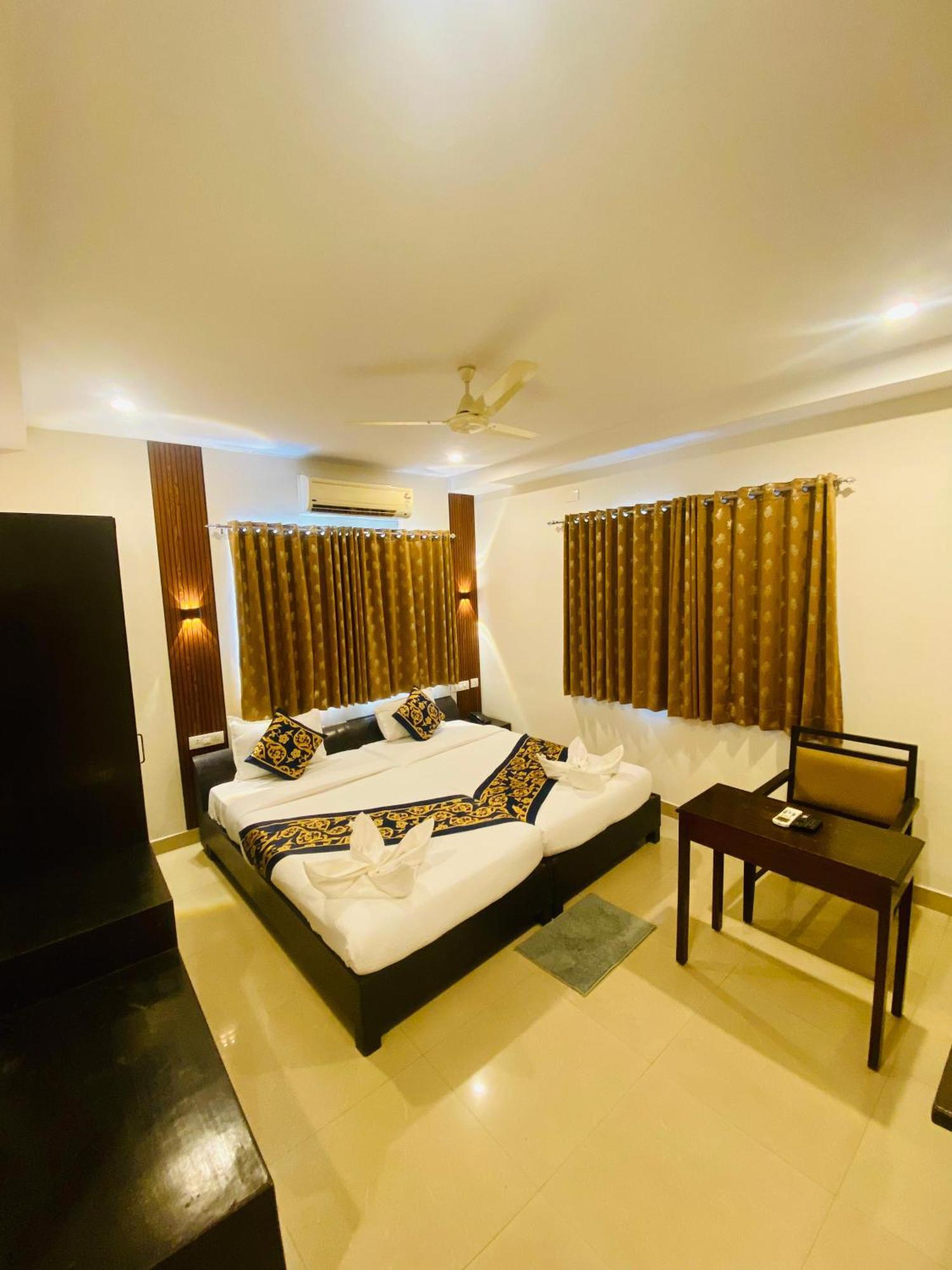 Shloka Residency Hotel Shamshabad Buitenkant foto