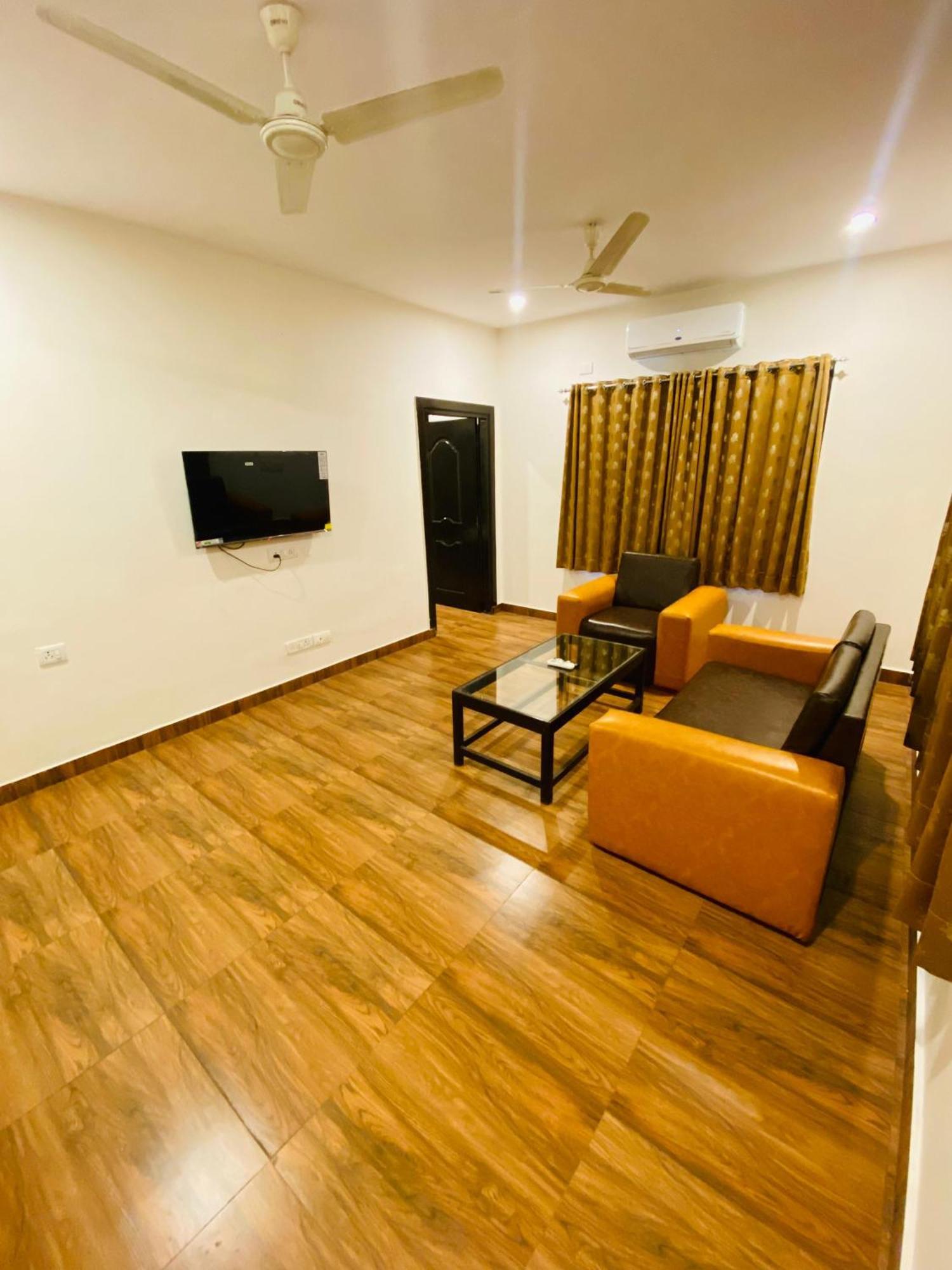 Shloka Residency Hotel Shamshabad Buitenkant foto